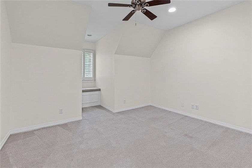 Private gated entrance, 4 sprawling acres, and 108 feet of lake - photo 25