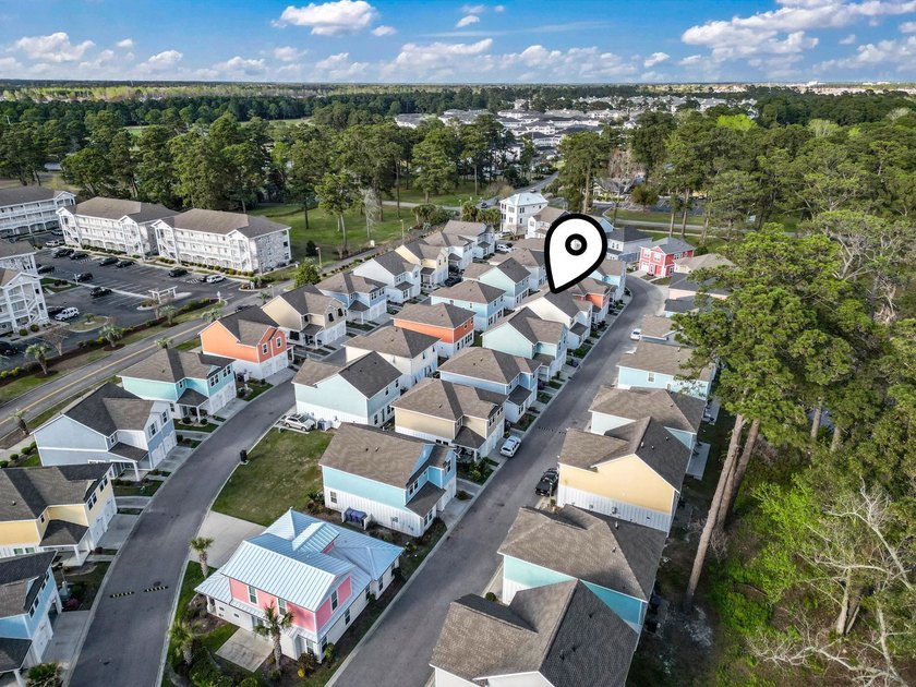 Coastal Living. Exceptional Location. Fully Furnished. Proven - photo 6