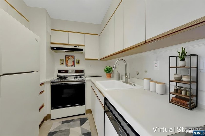 Contact Debra Jacobs or Halley Natkin Coldwell Banker Fort Lee - photo 7