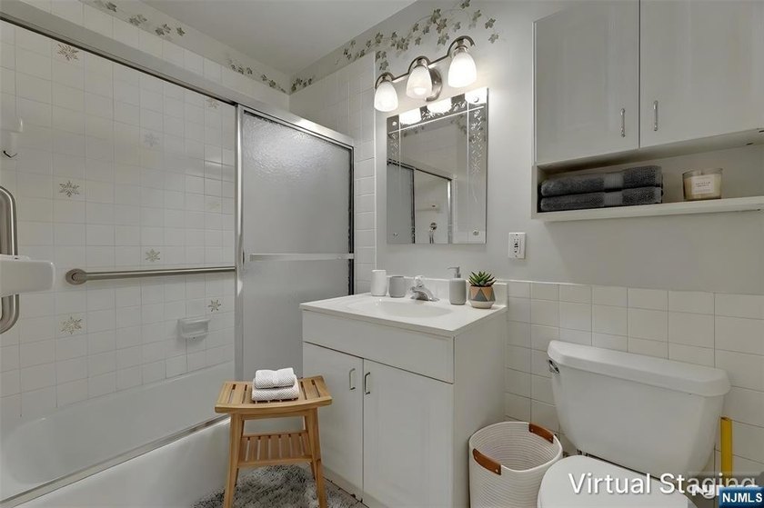 Contact Debra Jacobs or Halley Natkin Coldwell Banker Fort Lee - photo 10