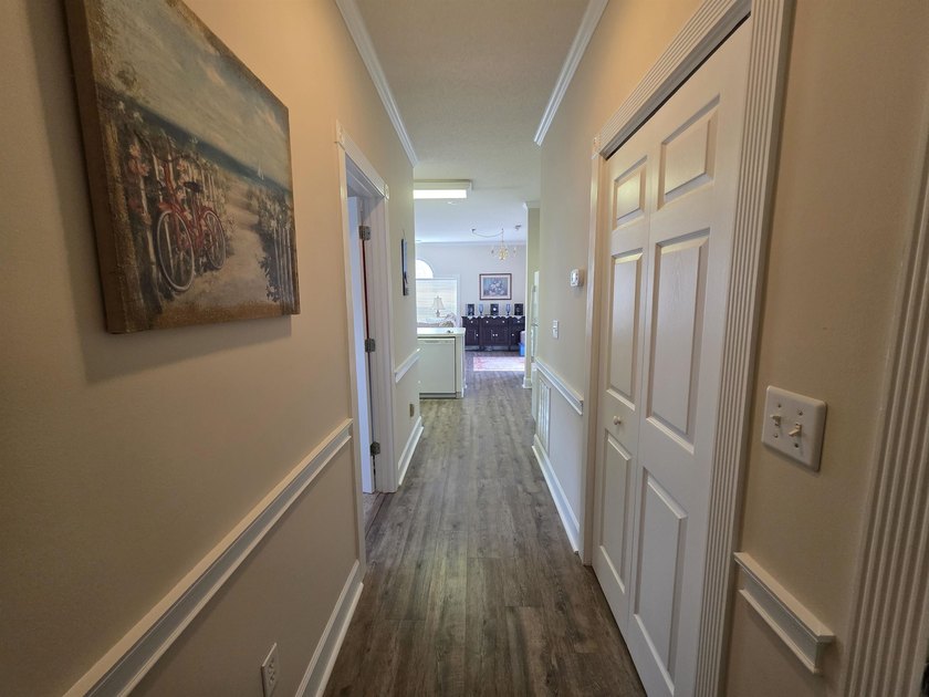 This lovely condo offers one bedroom, one full bath and is - photo 3