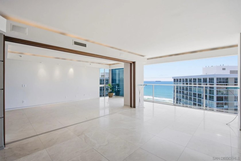 Perched on the penthouse level of prestigious La Playa, this - photo 3