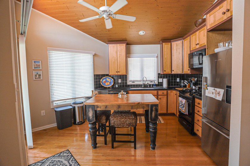Amazing Location. Just 1.5 blocks to Stone Harbor's beautiful - photo 16
