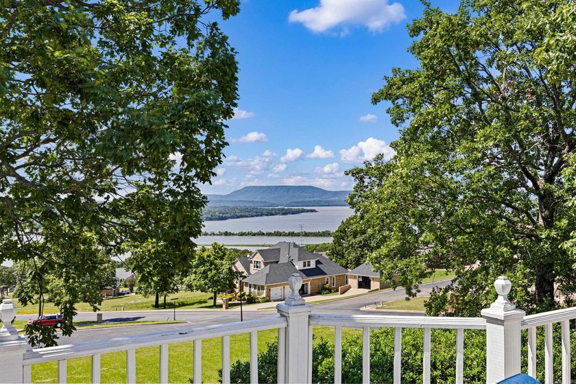 Perched to capture sweeping, unobstructed views of Lake - photo 7