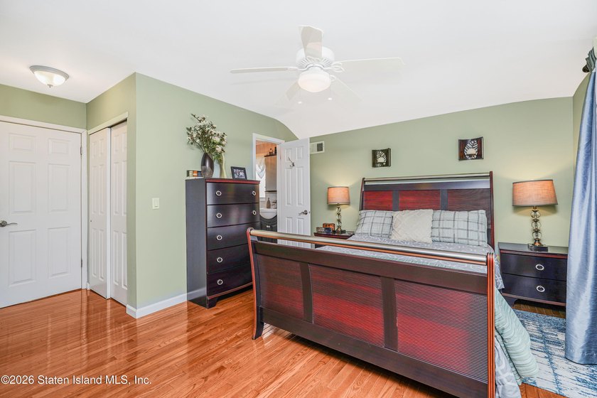 Looking for a 3 bedroom, 4 bath beautiful, spacious, bright - photo 22