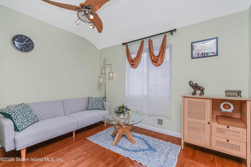 Looking for a 3 bedroom, 4 bath beautiful, spacious, bright - photo 27