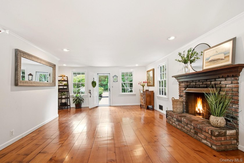 Waterfront Colonial on the Mill Pond with Spectacular Pond Views - photo 5
