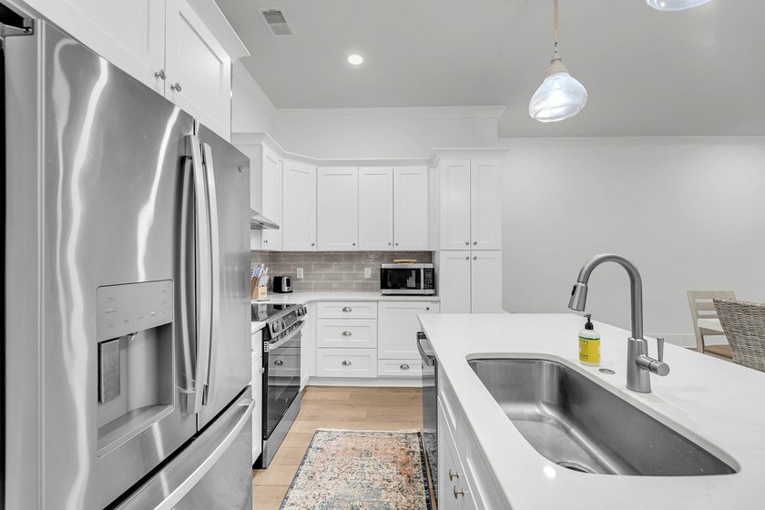 Welcome to your Dream Home in Indigo Hall! Experience modern - photo 2