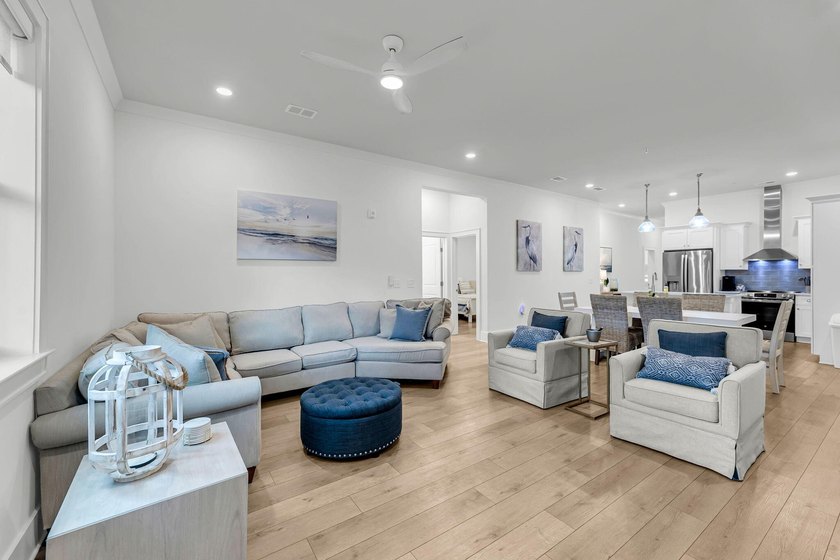Welcome to your Dream Home in Indigo Hall! Experience modern - photo 7