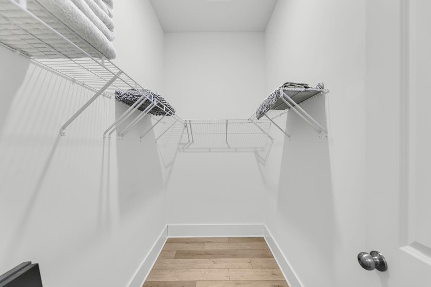 Welcome to your Dream Home in Indigo Hall! Experience modern - photo 10