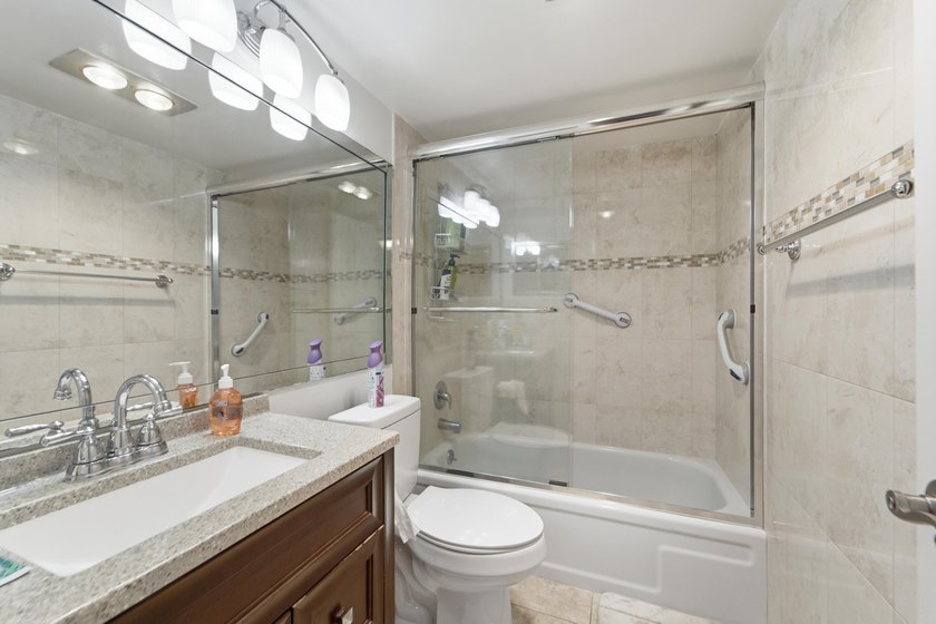 Welcome home to this beautifully updated 2-bedroom, 1.5-bath - photo 11
