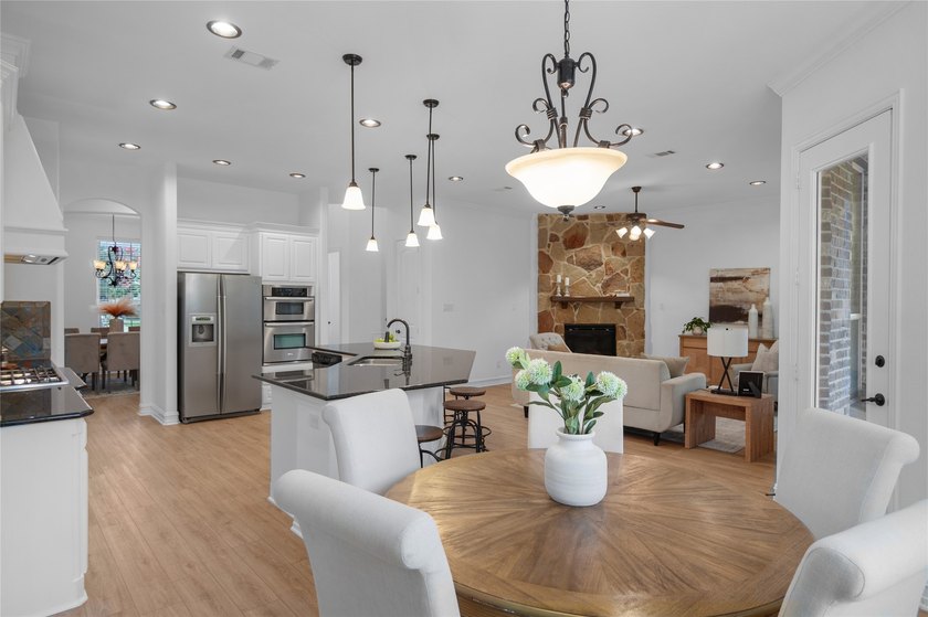 Beautifully maintained and move-in ready home in the highly - photo 12