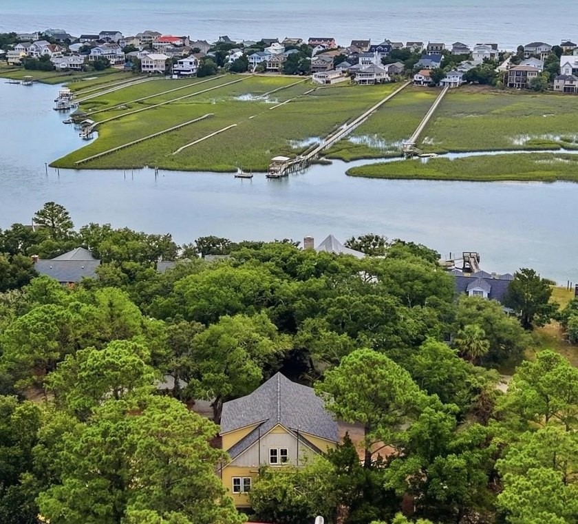 Stunning custom raised-beach home offering 3,102 heated sq ft - photo 3