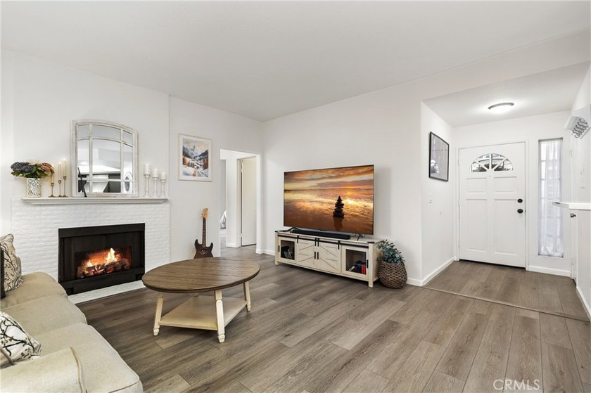 Welcome to this beautifully upgraded, move-in-ready lower-level - photo 6