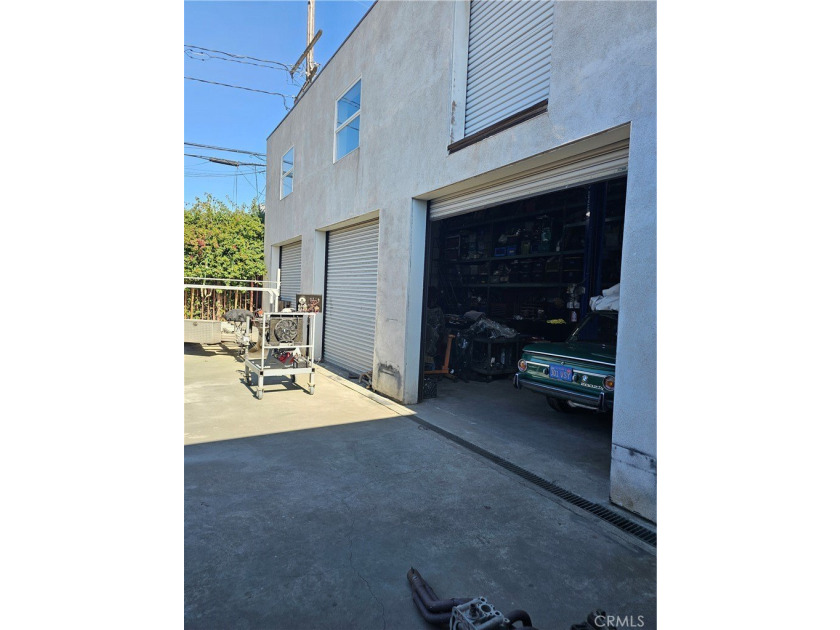 Prime Long Beach owner-user opportunity in a highly desirable - photo 12