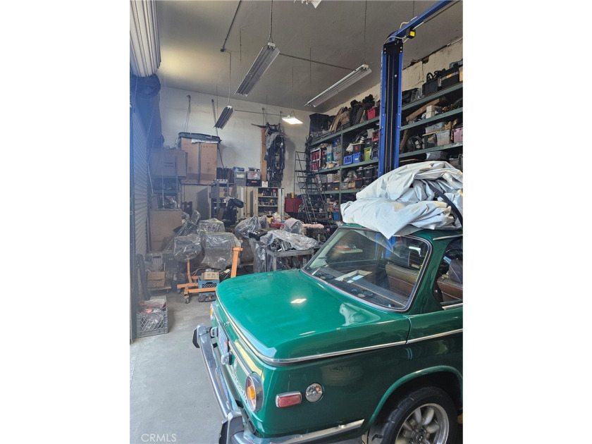 Prime Long Beach owner-user opportunity in a highly desirable - photo 14