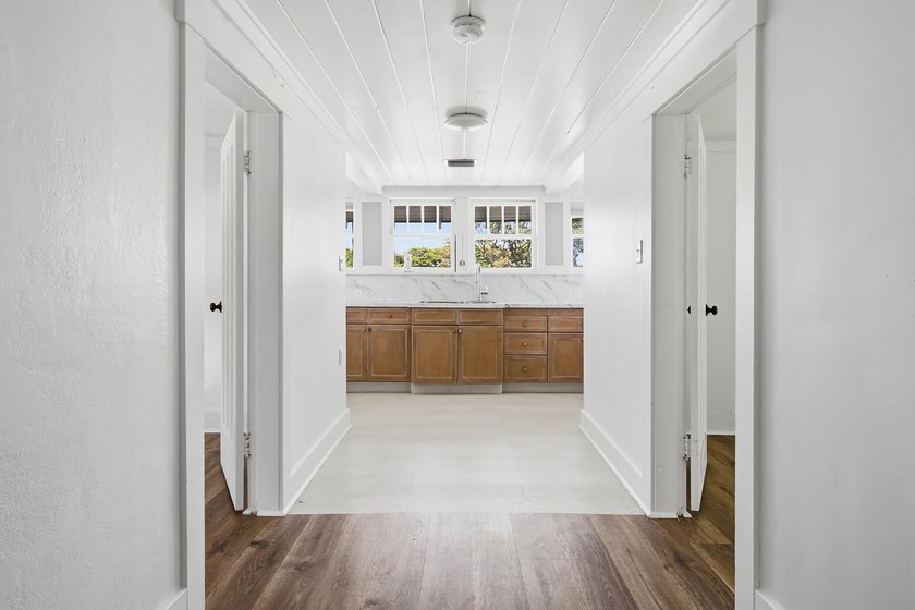 Set in the heart of West Palm Beach's historic Northwood - photo 15