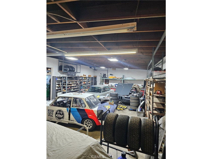 Prime Long Beach owner-user opportunity in a highly desirable - photo 16
