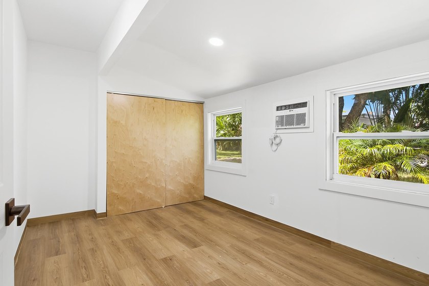 Set in the heart of West Palm Beach's historic Northwood - photo 29