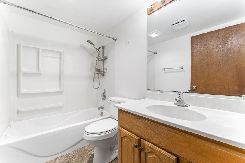 Versatility meets one of Eagle River's best-kept lakefront - photo 10