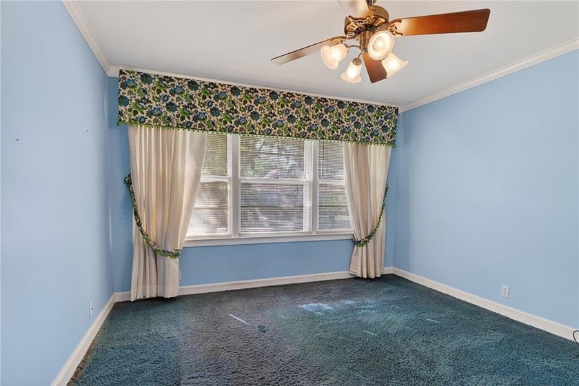 Located in the heart of St. Simons Island's highly sought-after - photo 19