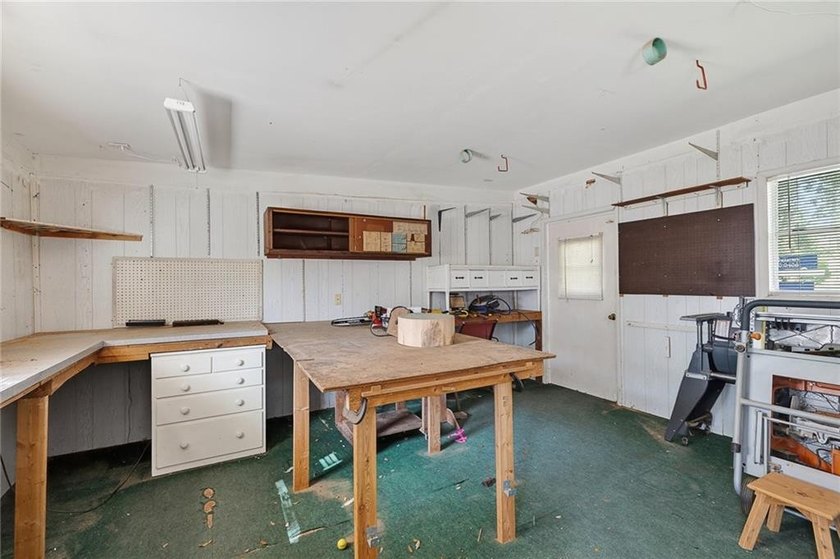 Located in the heart of St. Simons Island's highly sought-after - photo 23