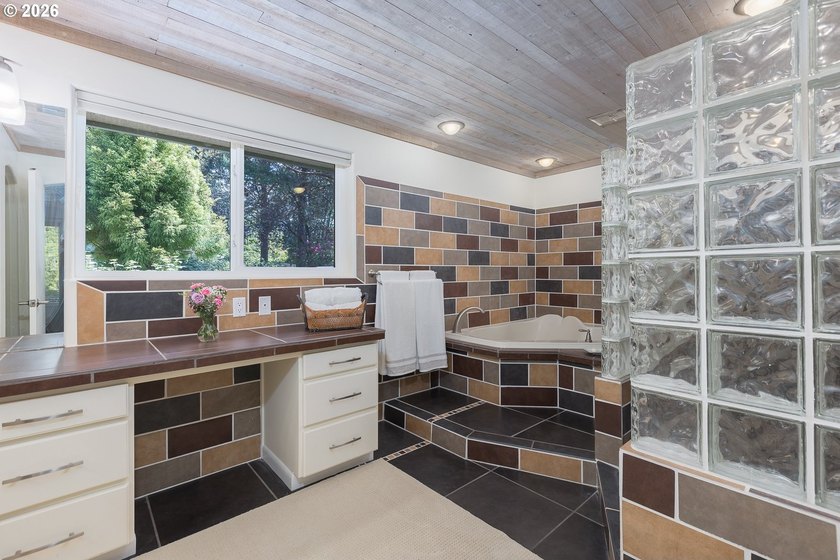 A one-of-a-kind coastal property offering peace and privacy on 1 - photo 26