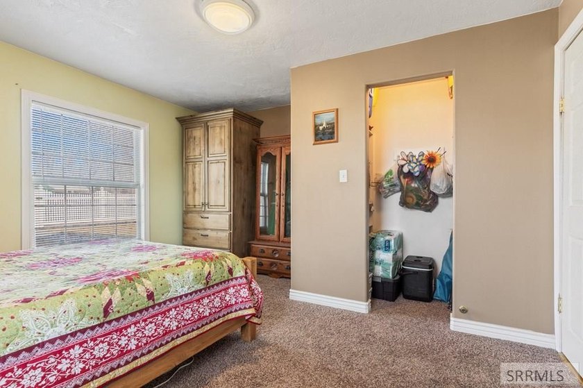 This home has been totally remodeled and updated. You will love - photo 29