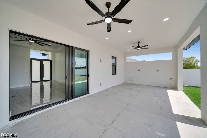 Welcome to the Emerald Model, a stunning brand-new construction - photo 33