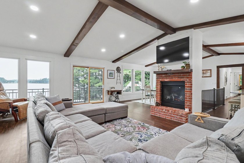 Exceptional craftsmanship &amp; unforgettable views come together on - photo 7