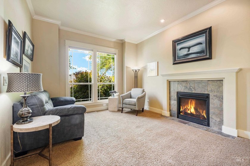 Enjoy the space, flexibility, and freedom this thoughtfully - photo 13