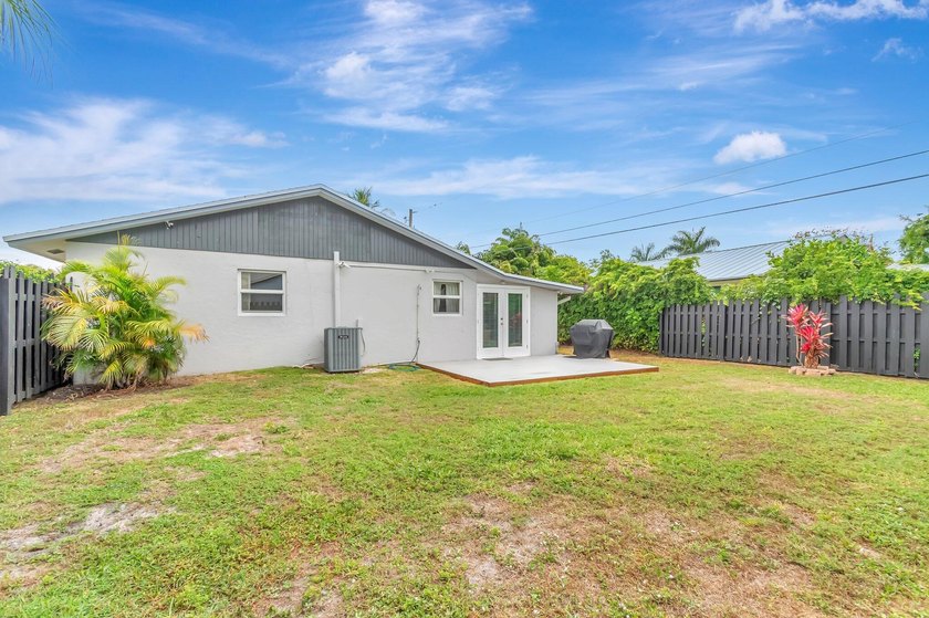 Welcome to Tropical Country Estates! This is a no HOA single - photo 30
