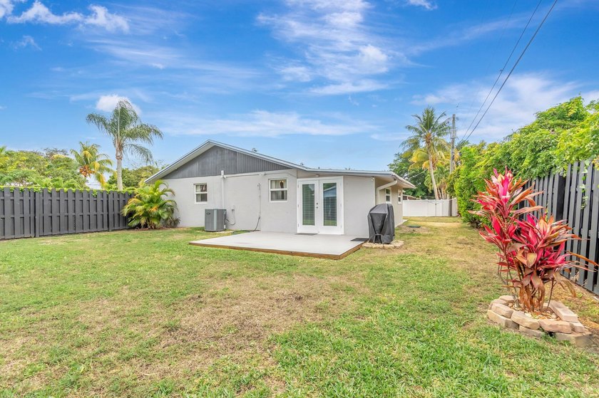 Welcome to Tropical Country Estates! This is a no HOA single - photo 32