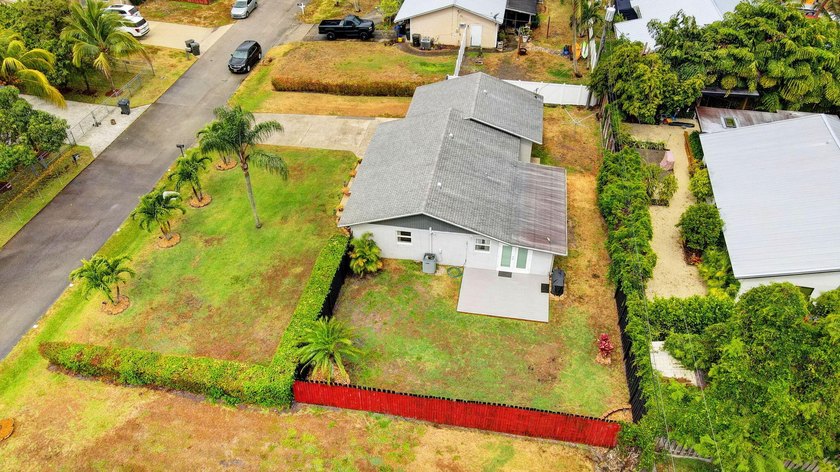 Welcome to Tropical Country Estates! This is a no HOA single - photo 40