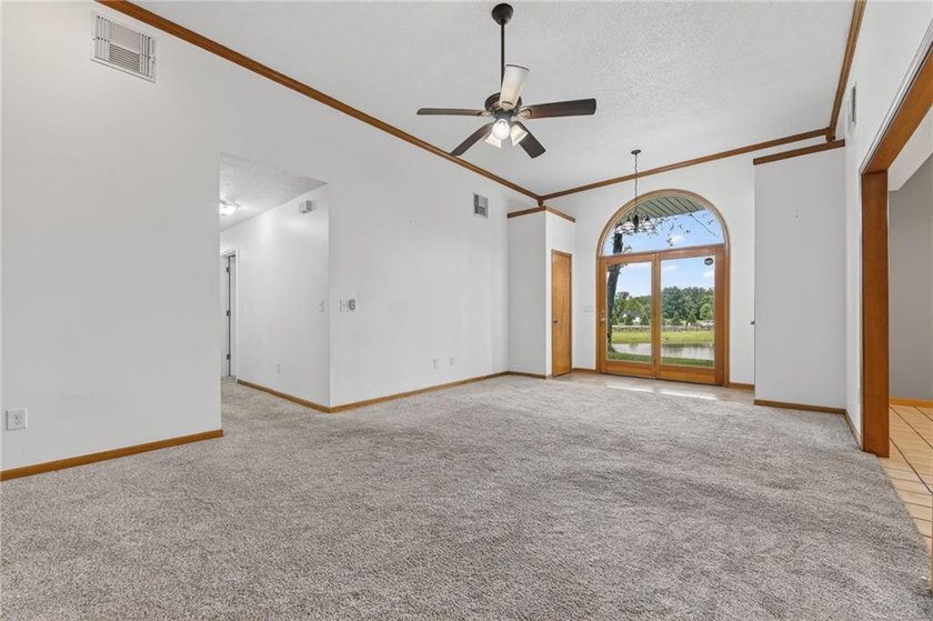 STUNNING SETTING in HOLMES CREEK ESTATES w/ POND &amp; OUTBUILDING!! - photo 7
