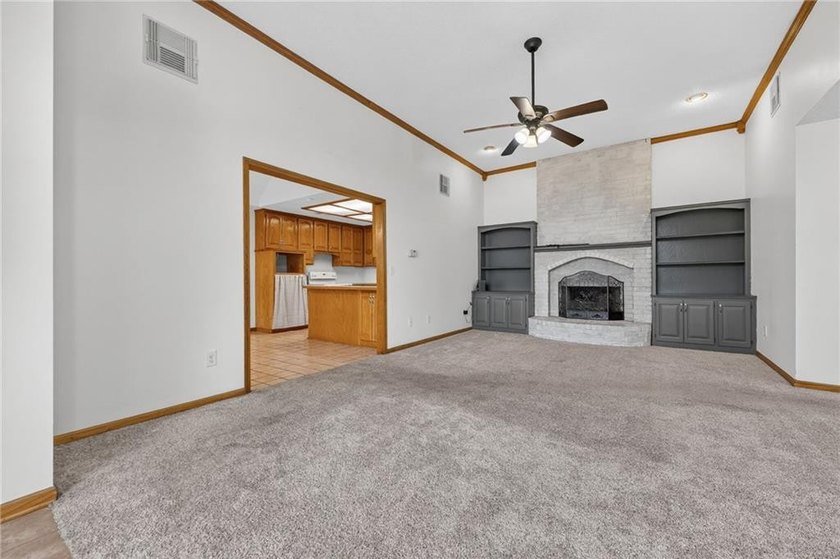 STUNNING SETTING in HOLMES CREEK ESTATES w/ POND &amp; OUTBUILDING!! - photo 8