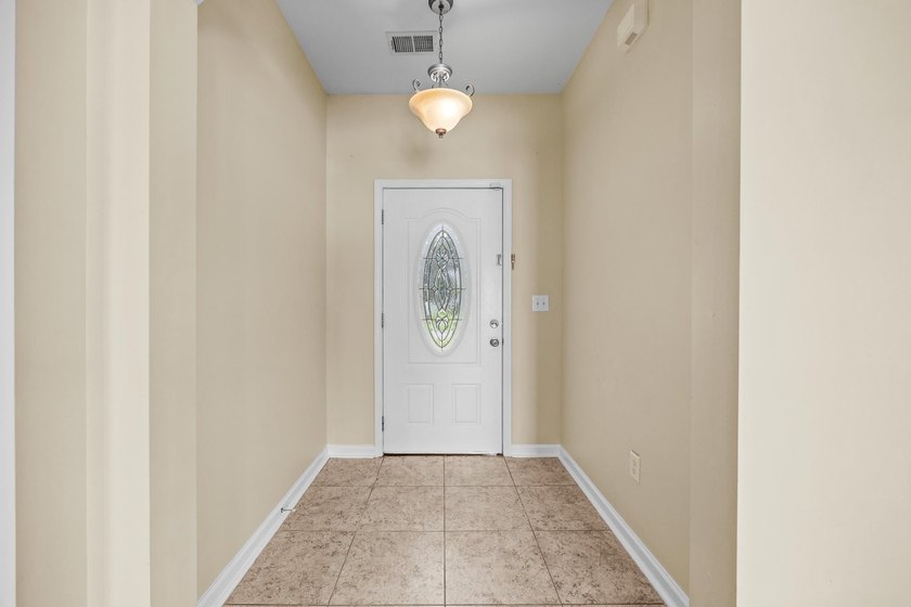 This lovely waterview 3BR / 2BA 2 car garage all Brick home in - photo 6