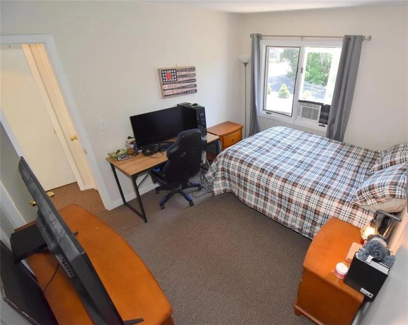 Thank you for your interest in my townhouse! The best feature of - photo 10