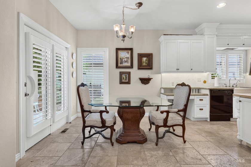 Custom-built waterfront home in Eagle's desirable Island Woods - photo 15