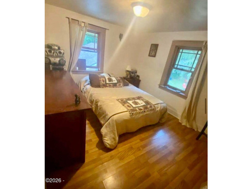 Beautiful 1920 farmhouse and acreage just waiting for your - photo 31