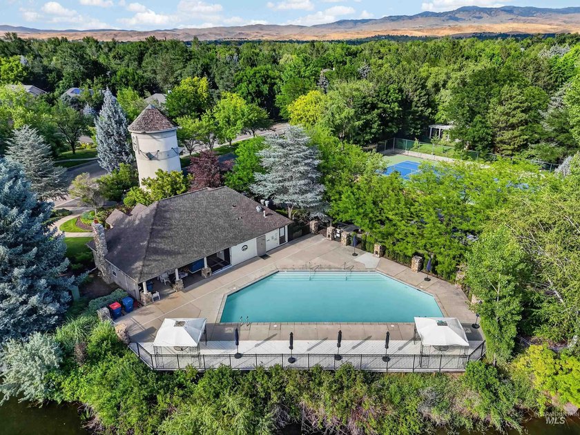 Custom-built waterfront home in Eagle's desirable Island Woods - photo 42