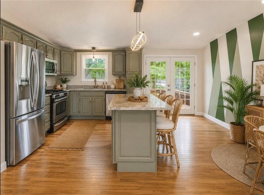 Stunning single-family home located in the desirable Oakland - photo 5