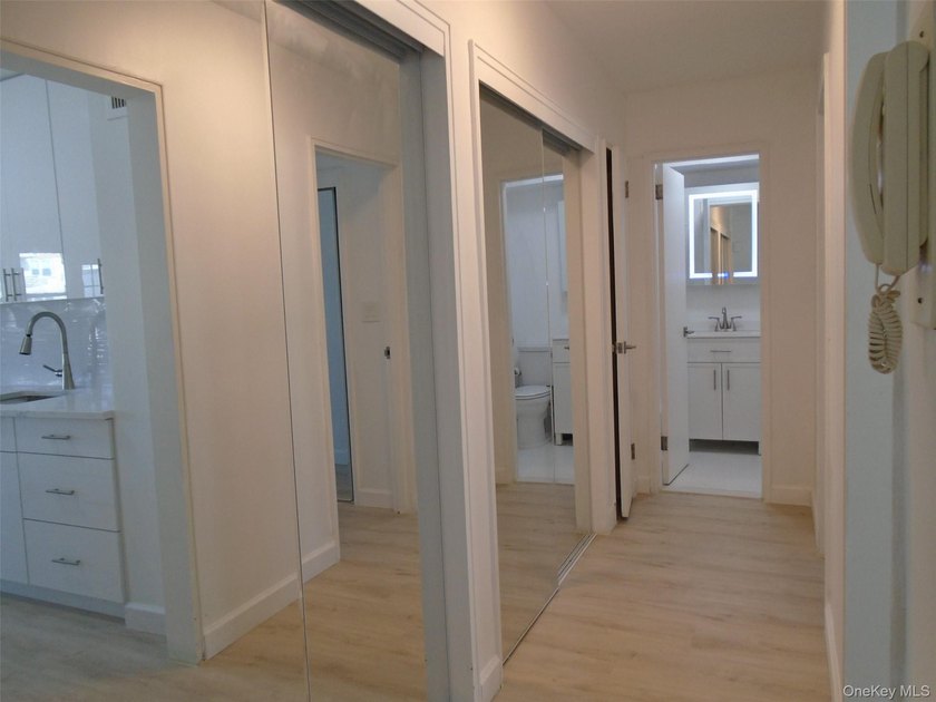 Completely Renovated One-Bedroom Residence with Breathtaking - photo 8