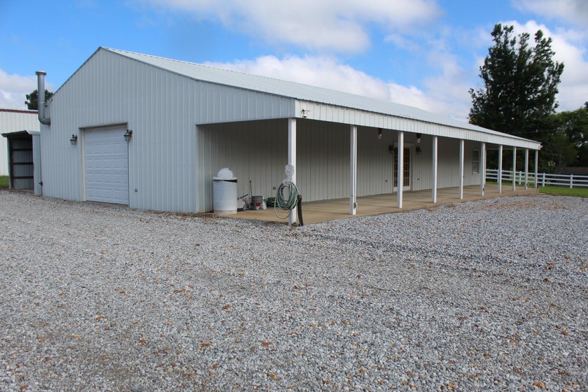 LOCATION LOCATION LOCATION Prime Commercial Opportunity - Approx - photo 6