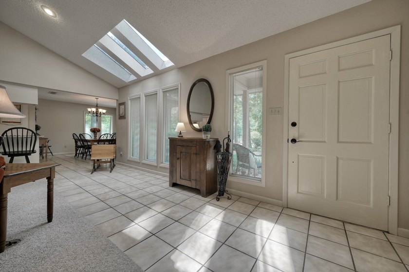 Welcome to your serene retreat in the beautiful, gated community - photo 2