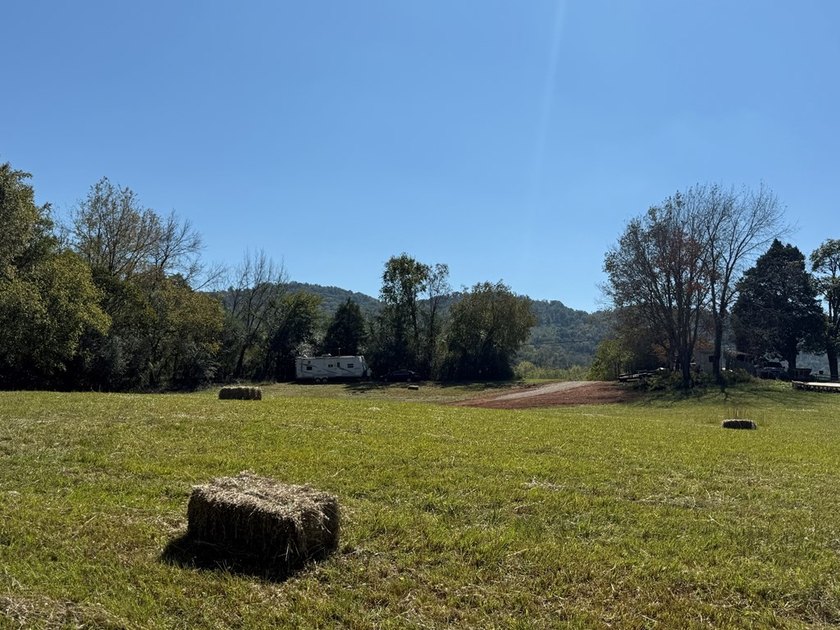 Discover your slice of Tennessee paradise with this beautiful 1 - photo 12