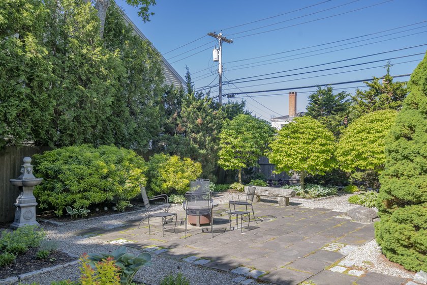 This beautiful 3,238 square foot c. 1832 Italianate sits in the - photo 41