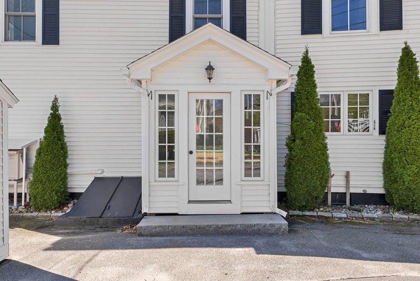 This beautiful 3,238 square foot c. 1832 Italianate sits in the - photo 47