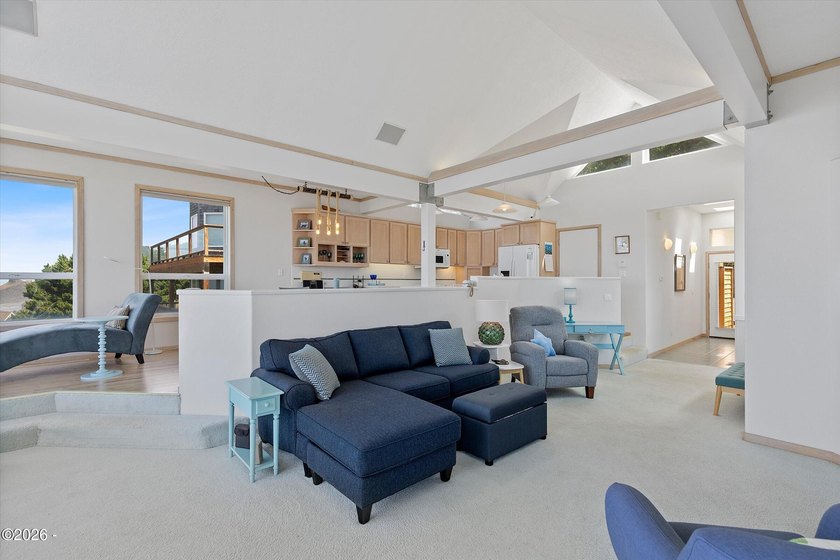 SPECTACULAR OCEAN VIEW HOME IN DESIRABLE ROADS END! Enjoy - photo 15