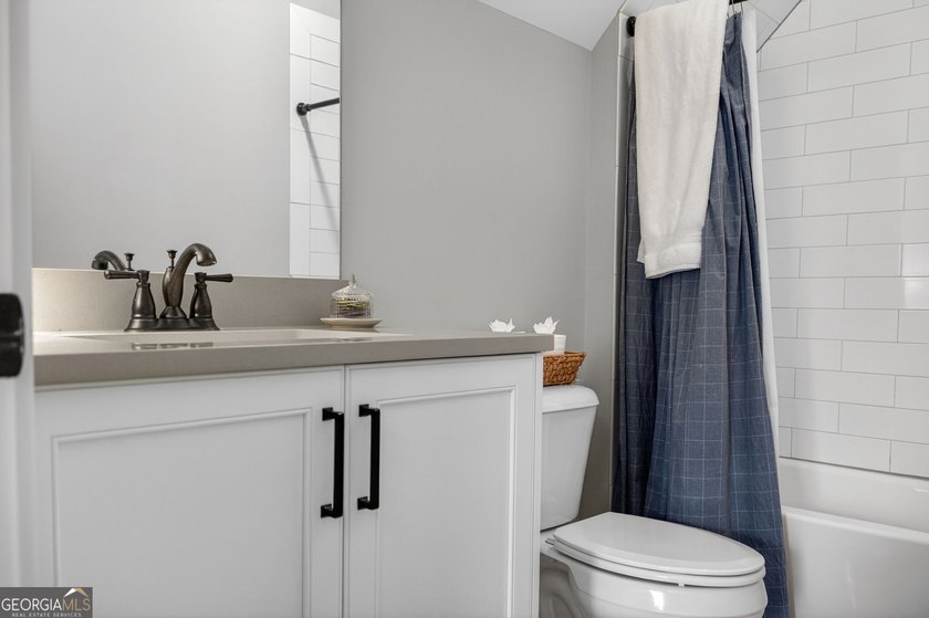 Lake views, low traffic, and luxury finishes in the heart of - photo 17